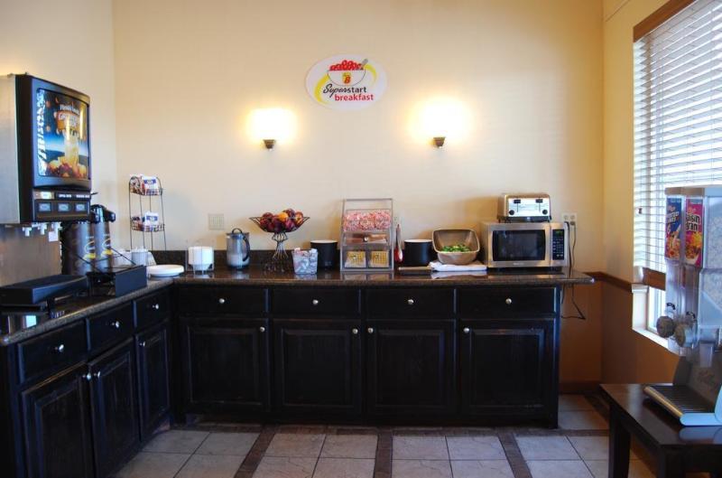 Super 8 By Wyndham Oklahoma City Luaran gambar