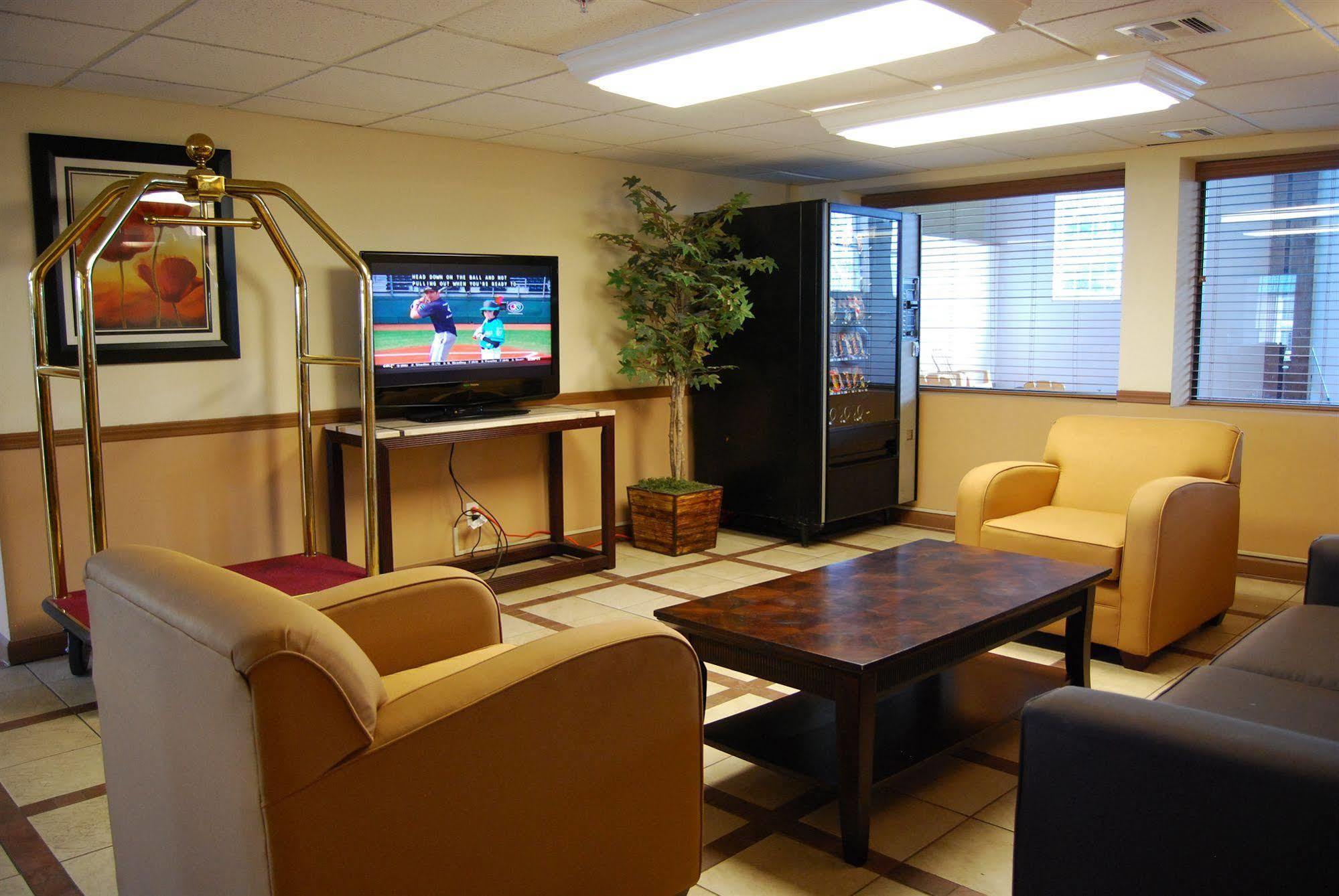 Super 8 By Wyndham Oklahoma City Luaran gambar
